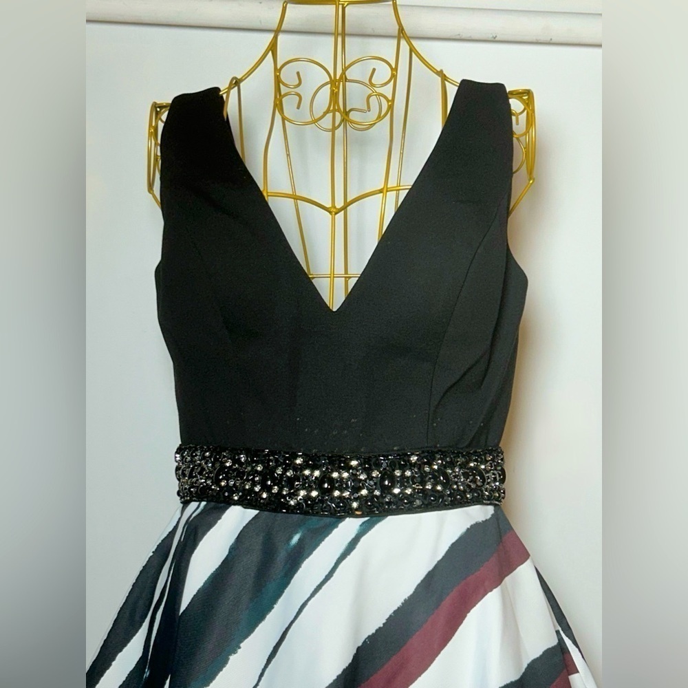 NWT Maslavi Jovani A-Line Black Striped Cocktail Dress, Beaded Waist & Pockets 4 - Picture 4 of 16
